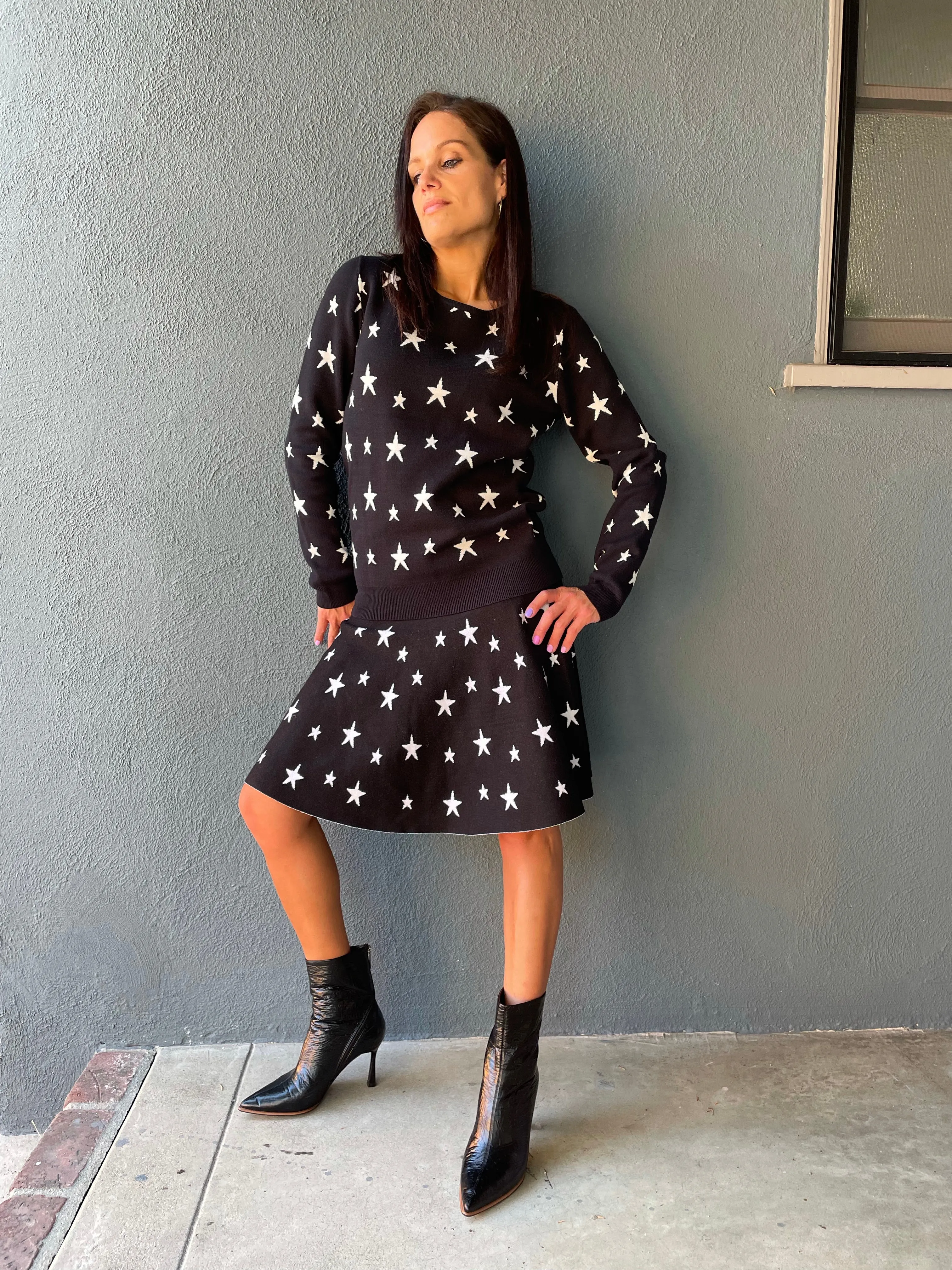 AMAZING MM SKIRT - YEAR ROUND BLACK & WHITE STARS