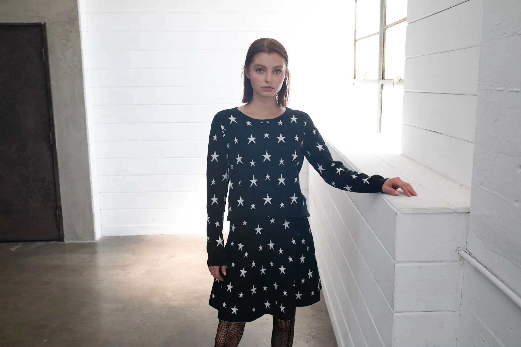 AMAZING MM SKIRT - YEAR ROUND BLACK & WHITE STARS