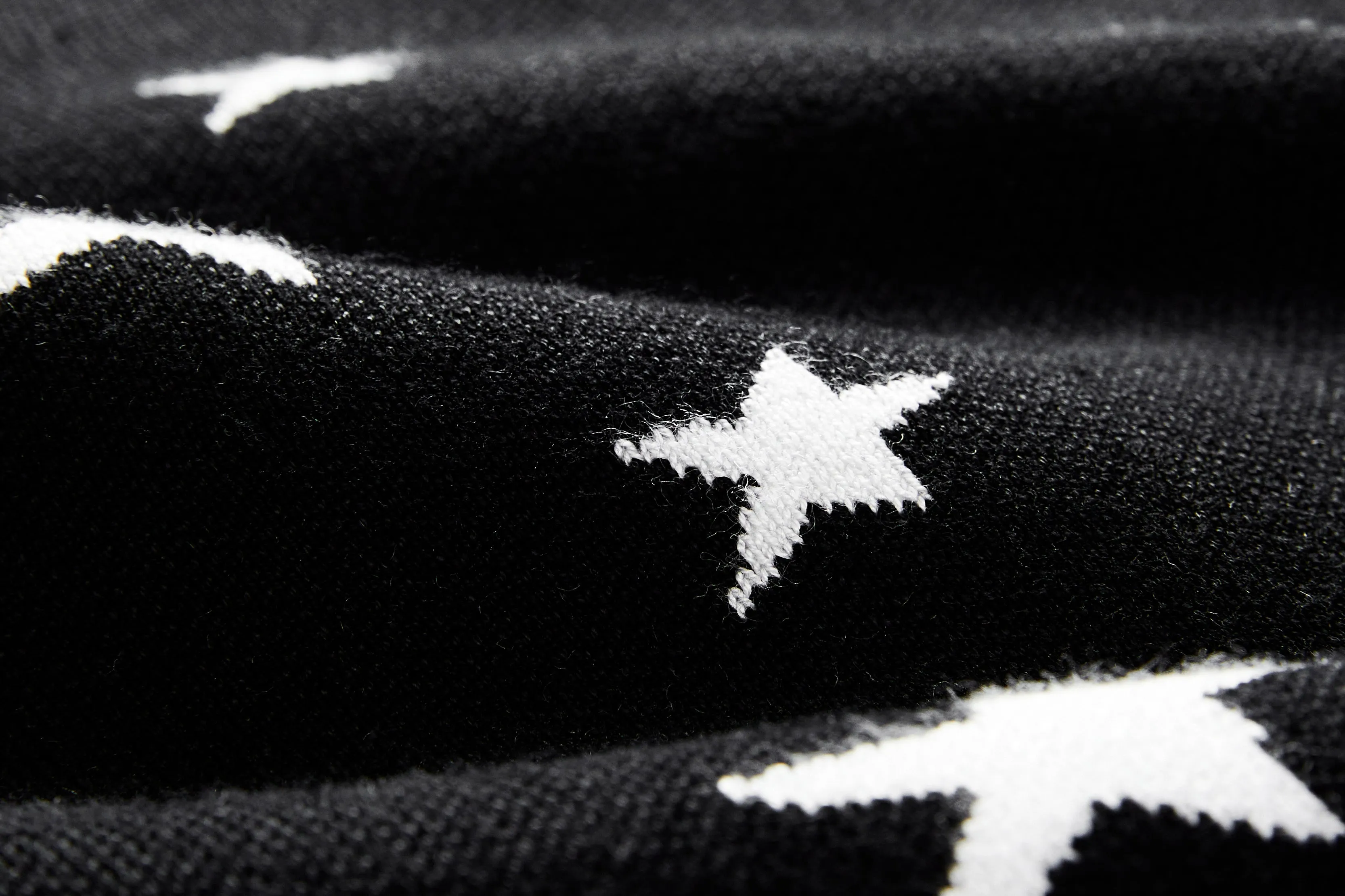 AMAZING MM SKIRT - YEAR ROUND BLACK & WHITE STARS