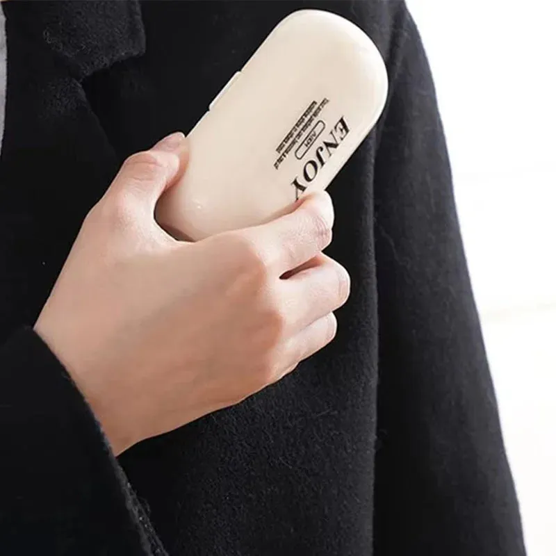 Buy 2 Get 1 FreeMultifunctional Portable Lint Remover