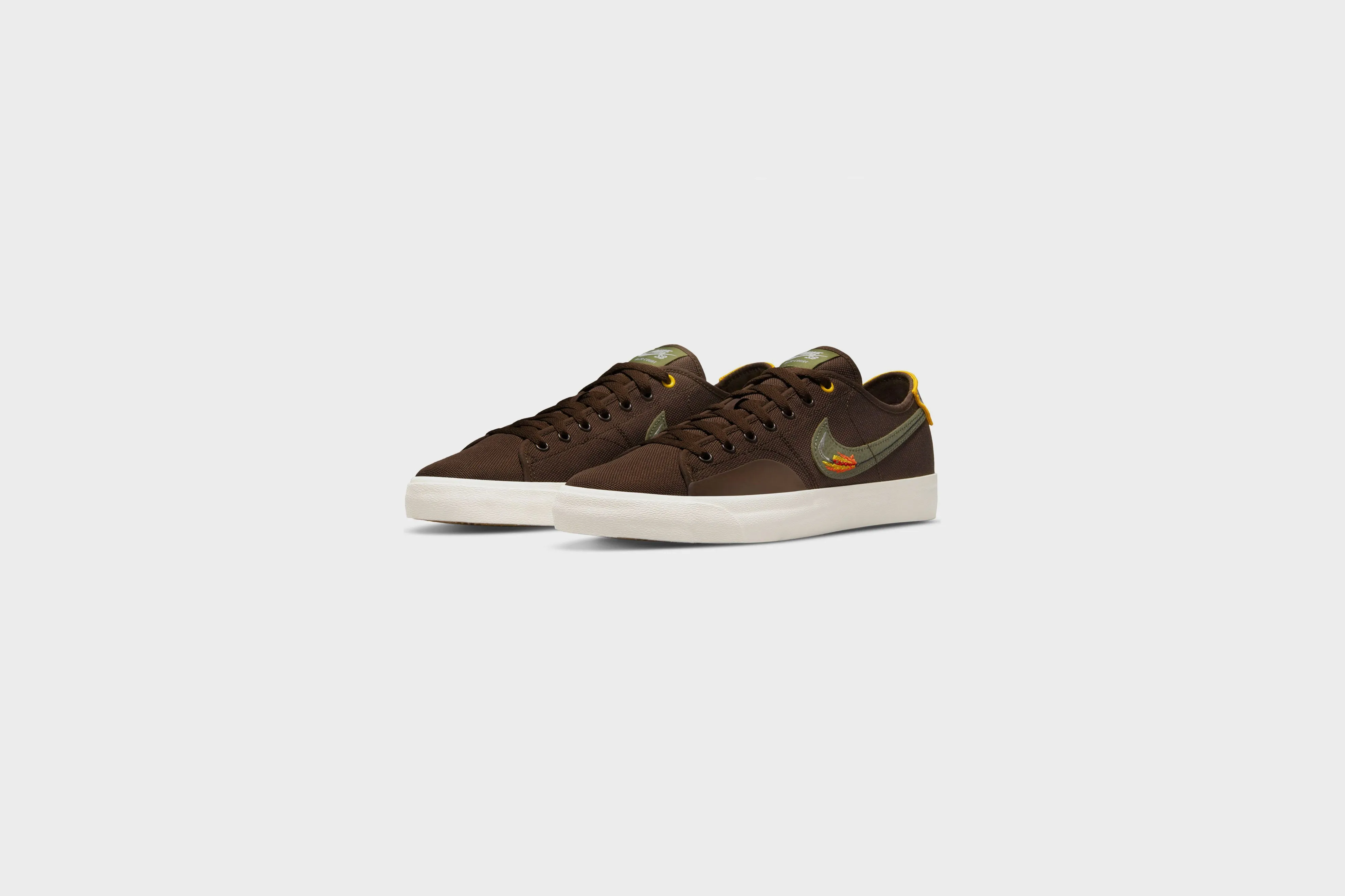 Nike SB BLZR Court DVDL (Baroque Brown/Light Bone/Dark Sulfur/Medium Olive)