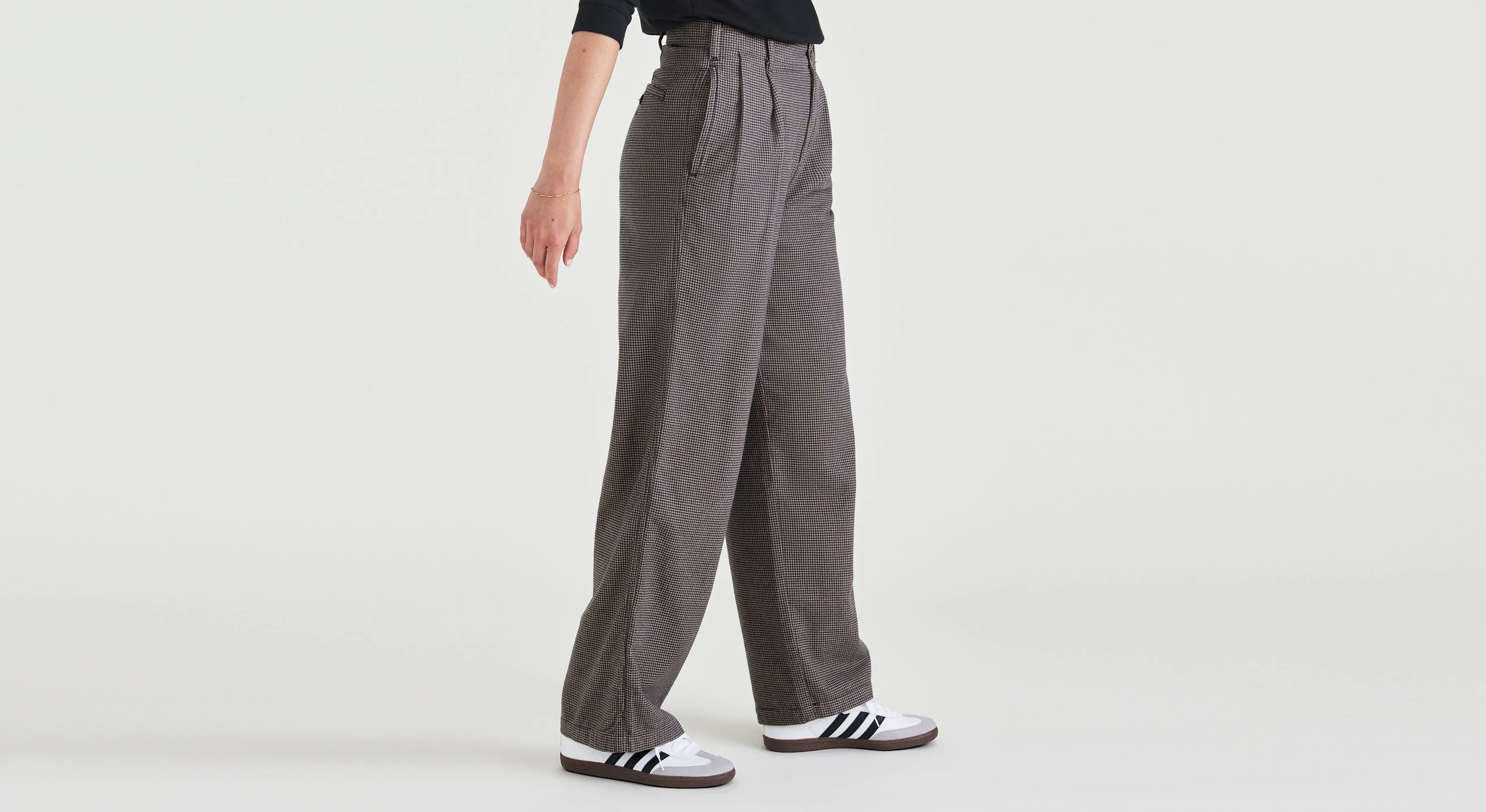Original Khaki, Pleated, High Wide Fit